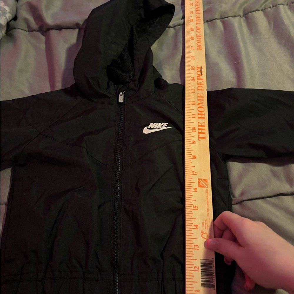 Kids Black Nike Jacket in size 2T - Picture 6 of 7